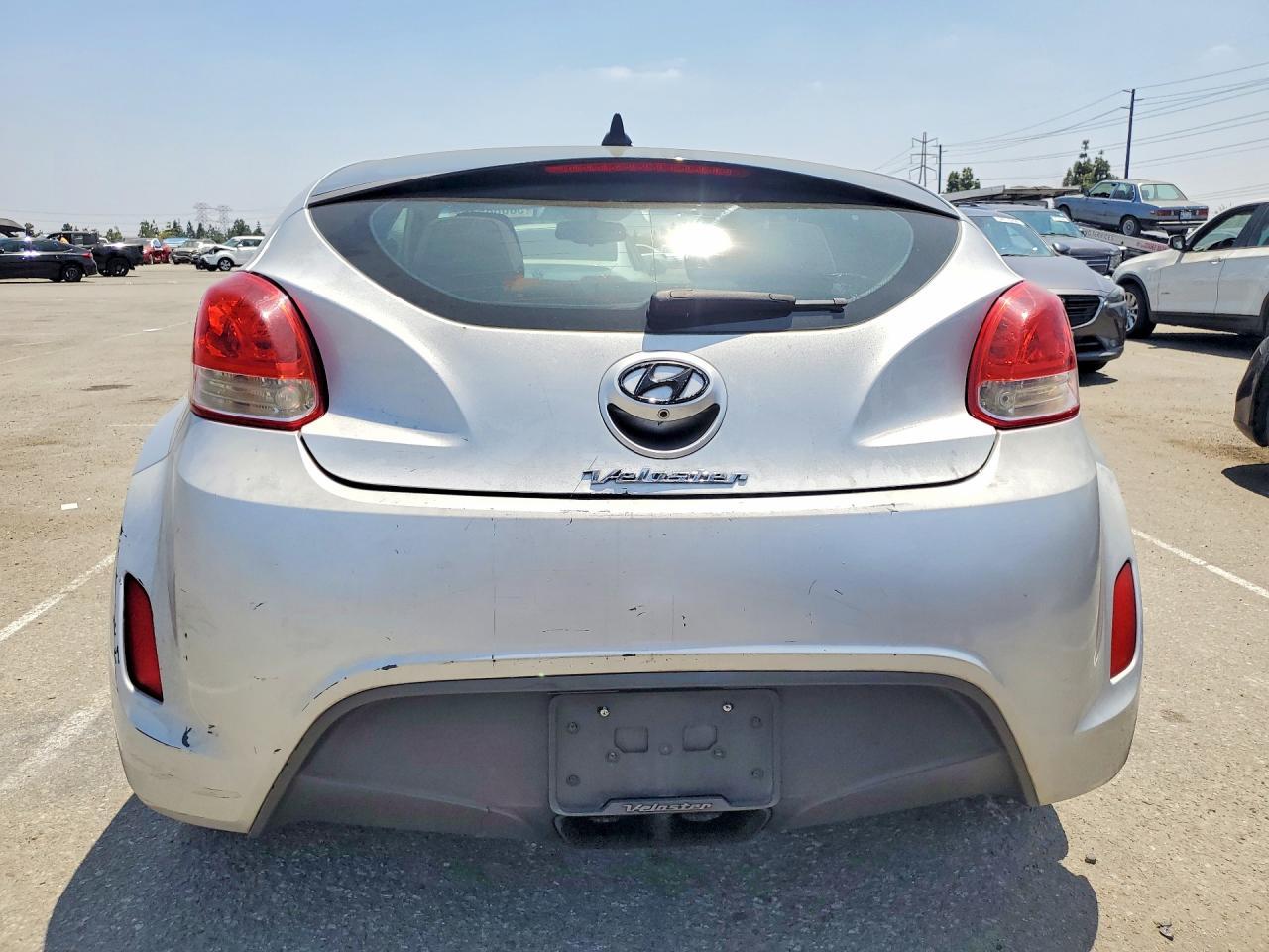 2014 Hyundai Veloster Base - zdjęcie 6