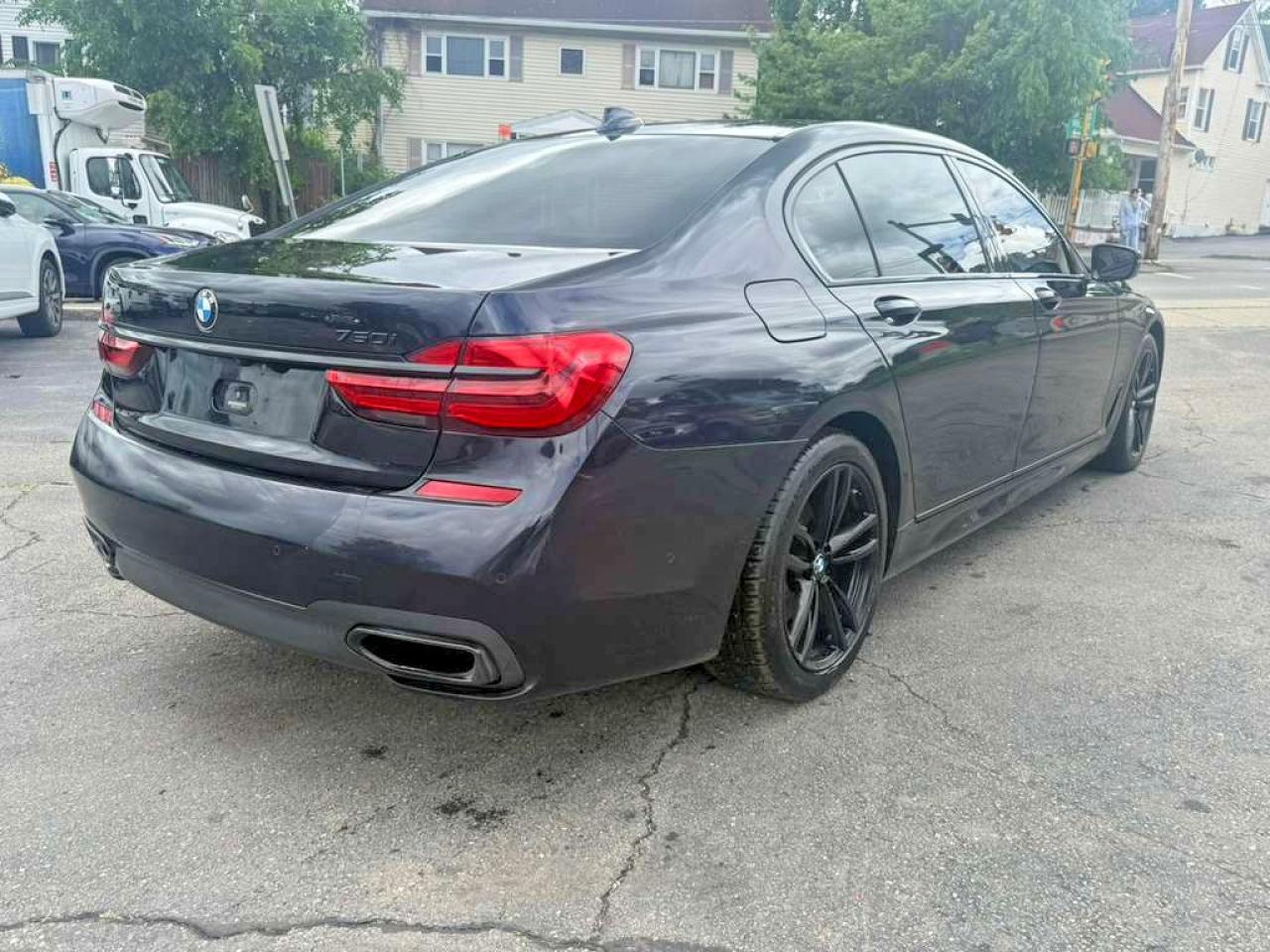 2018 BMW 750 Xi - zdjęcie 3
