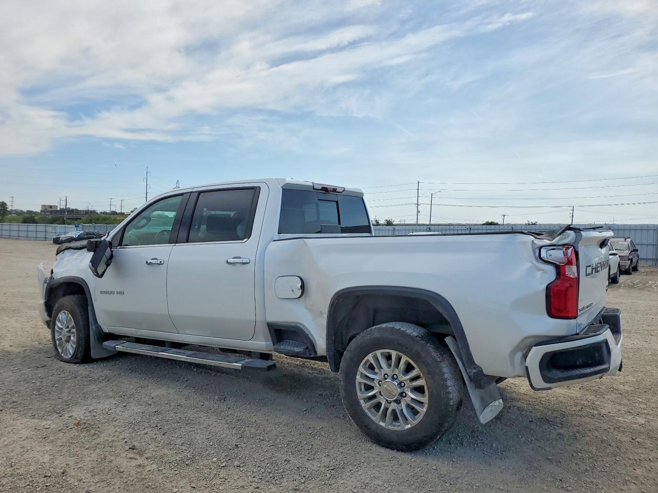 2022 Chevrolet Silverado K2500 High Country - zdjęcie 2