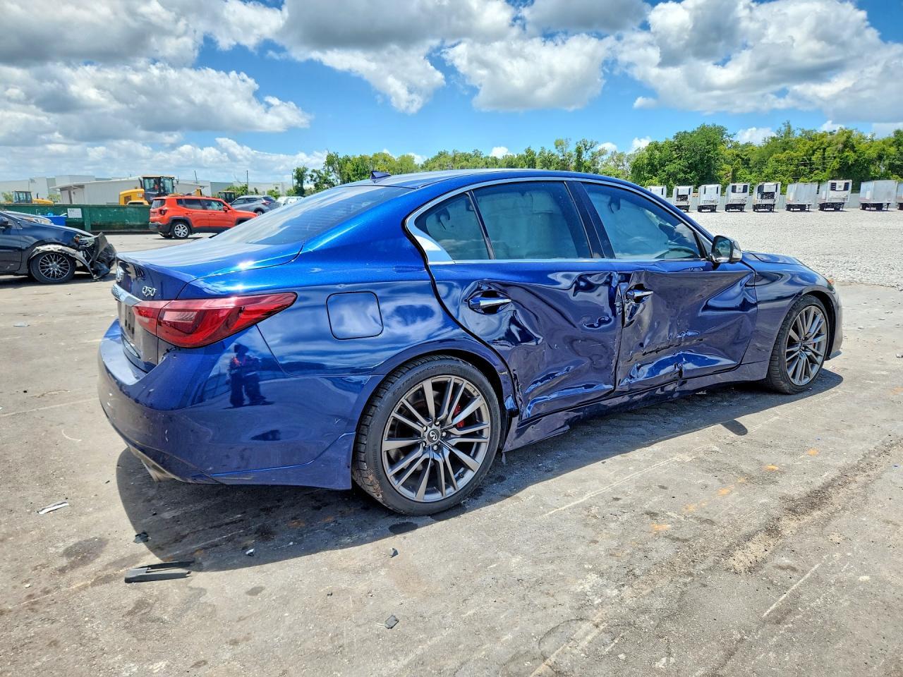 2018 Infiniti Q50 Red Sport 400 - zdjęcie 3