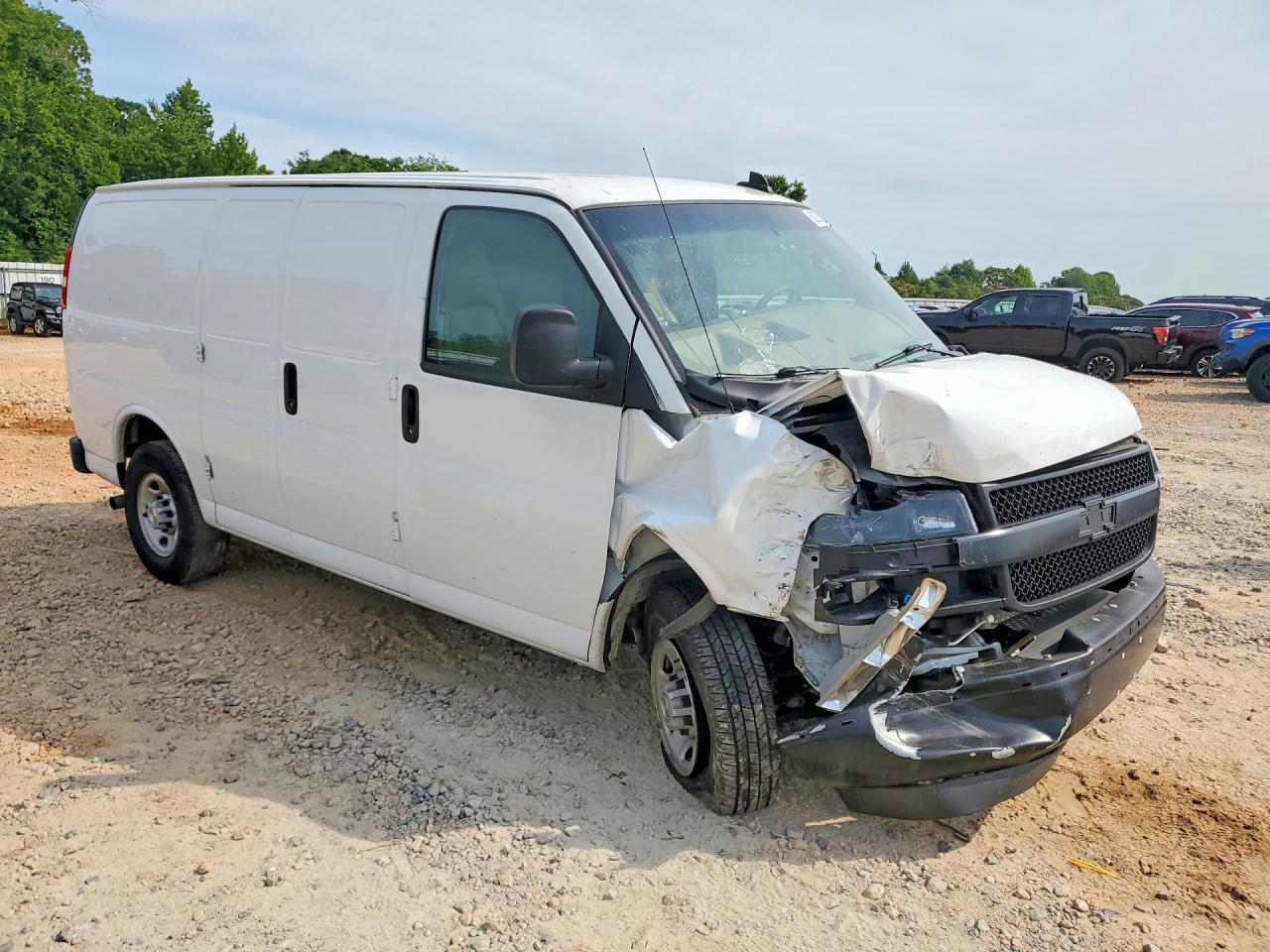 2023 Chevrolet Express G2500 - zdjęcie 4