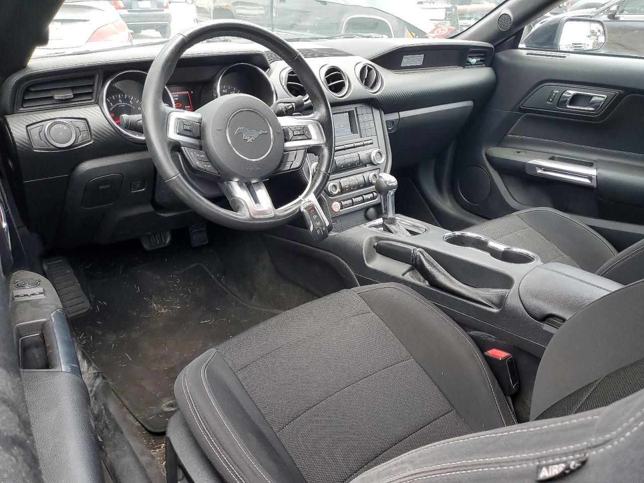 2016 Ford Mustang - zdjęcie 8