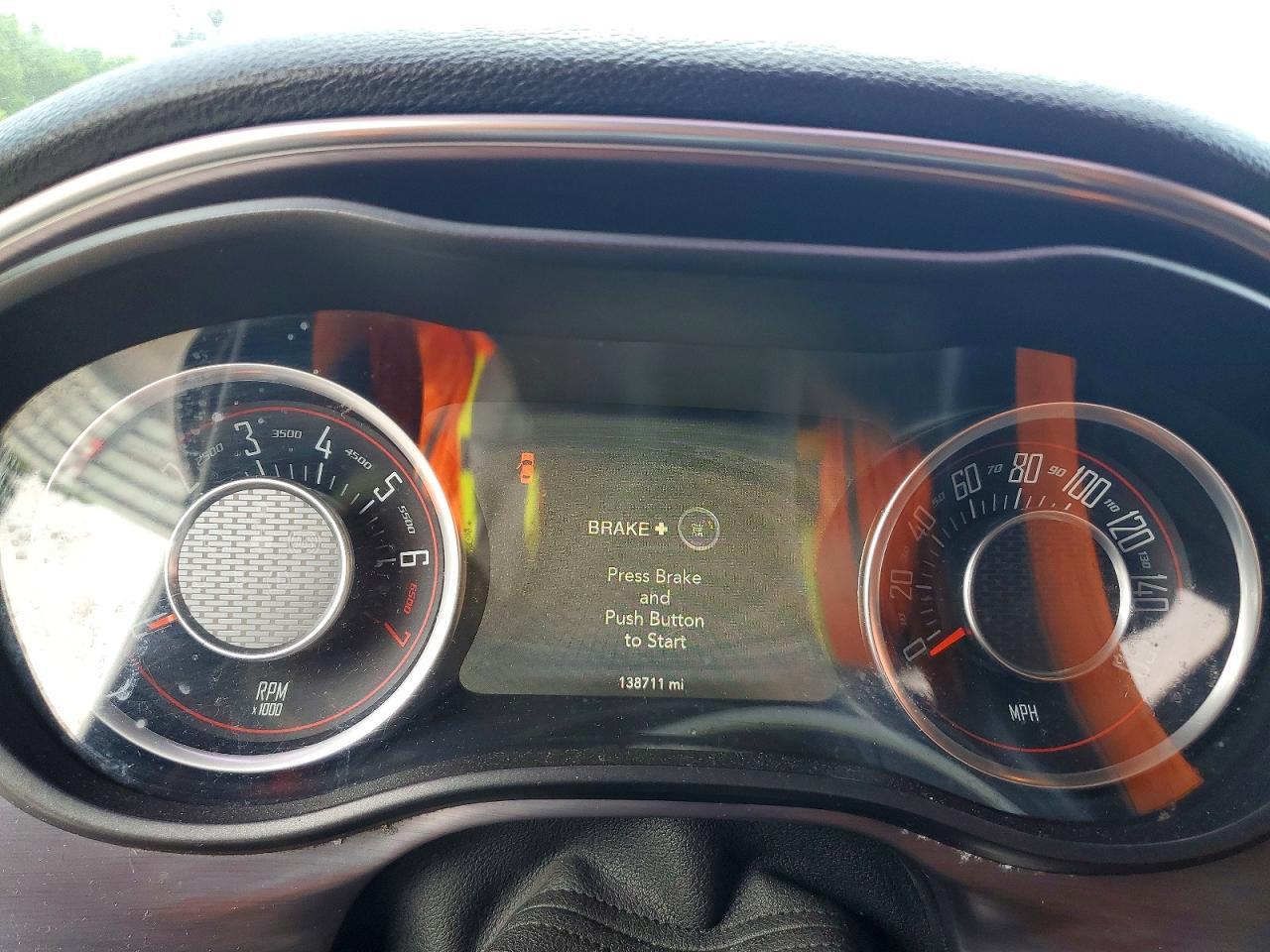 2015 Dodge Challenger Sxt - zdjęcie 9