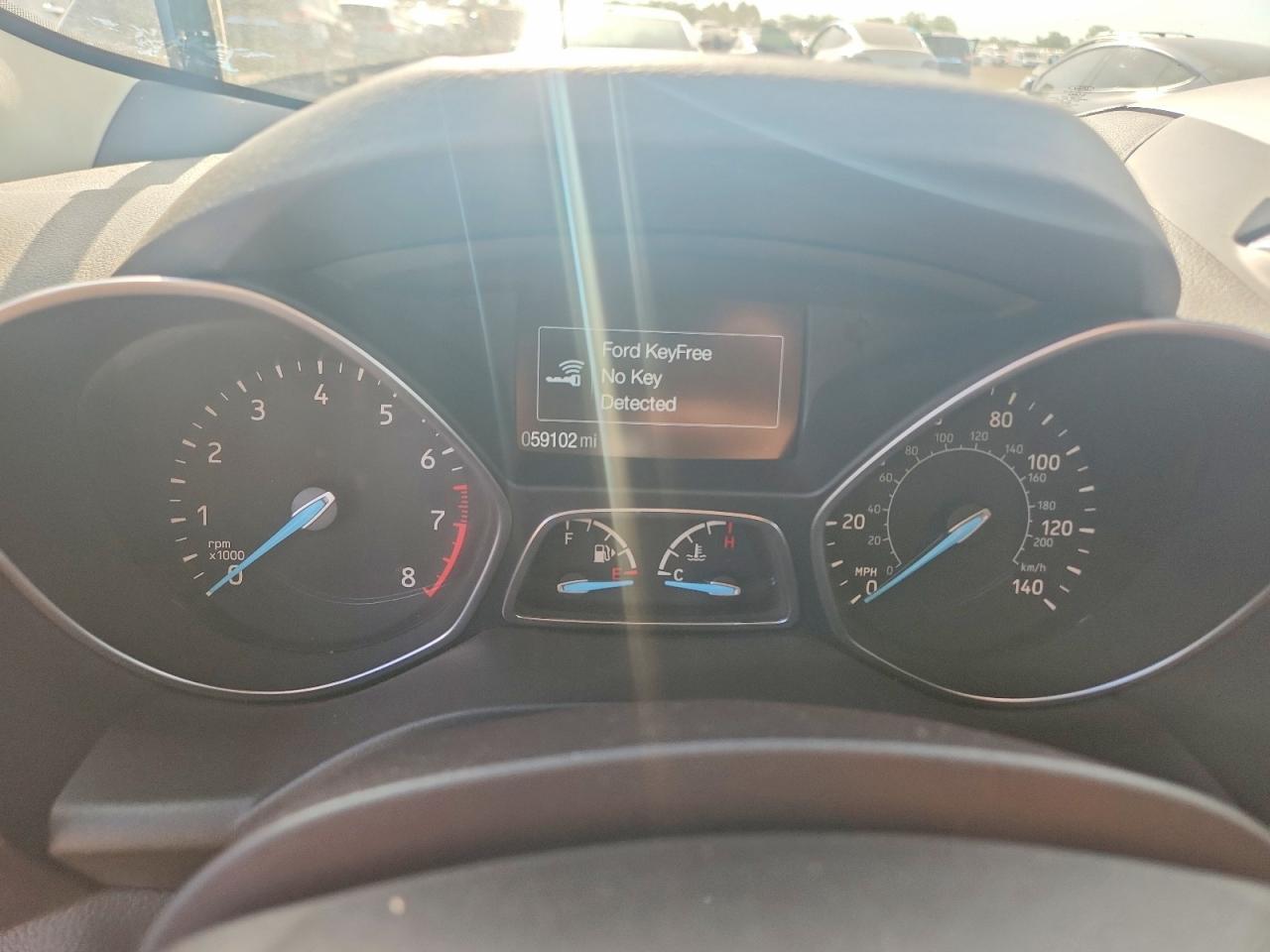 2017 Ford Escape Titanium - zdjęcie 9