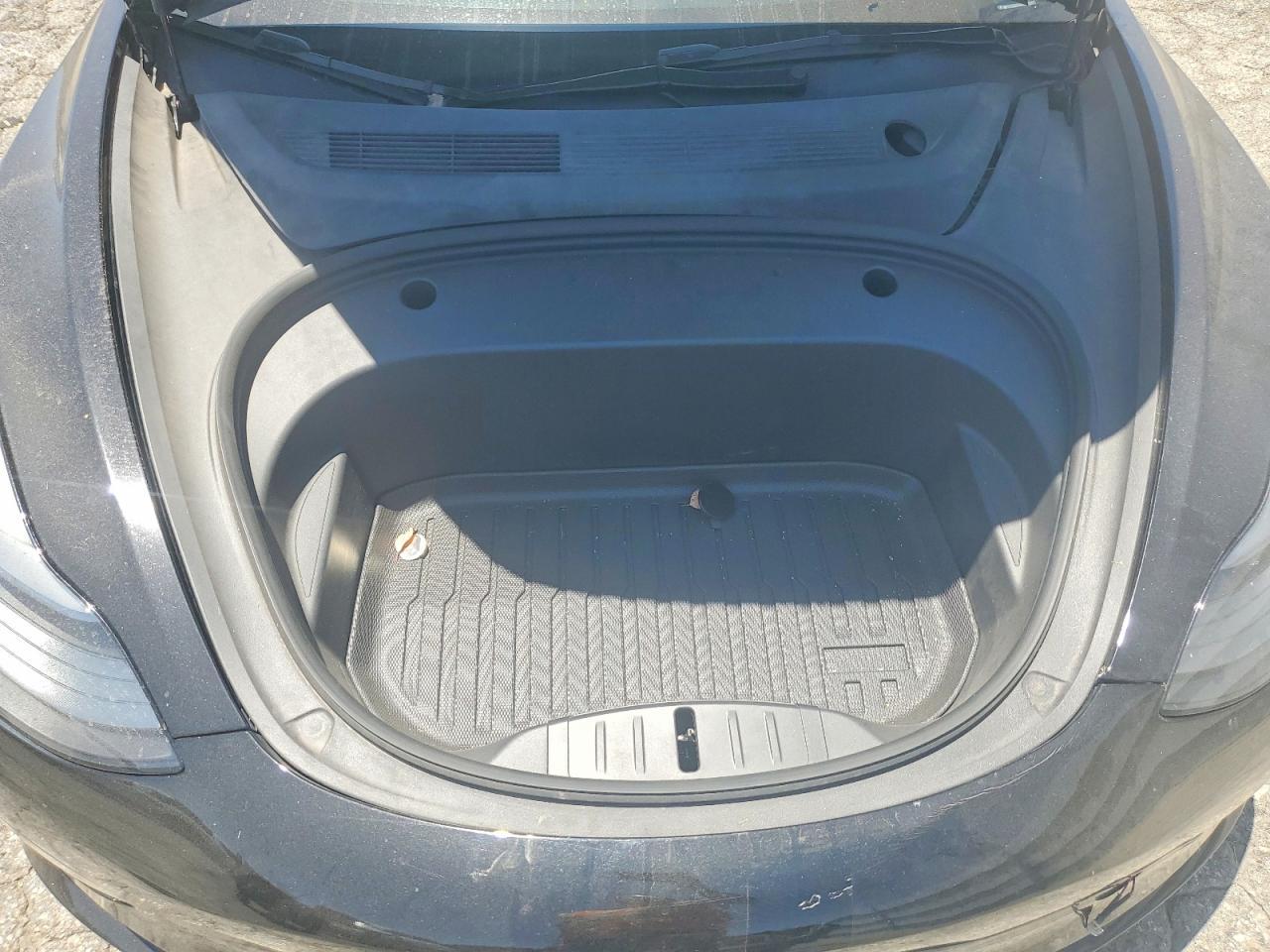 2023 Tesla Model 3 - zdjęcie 11