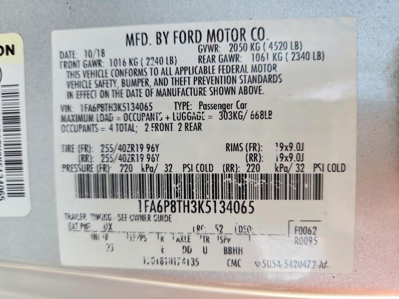 2019 Ford Mustang I4 Coupe - zdjęcie 12