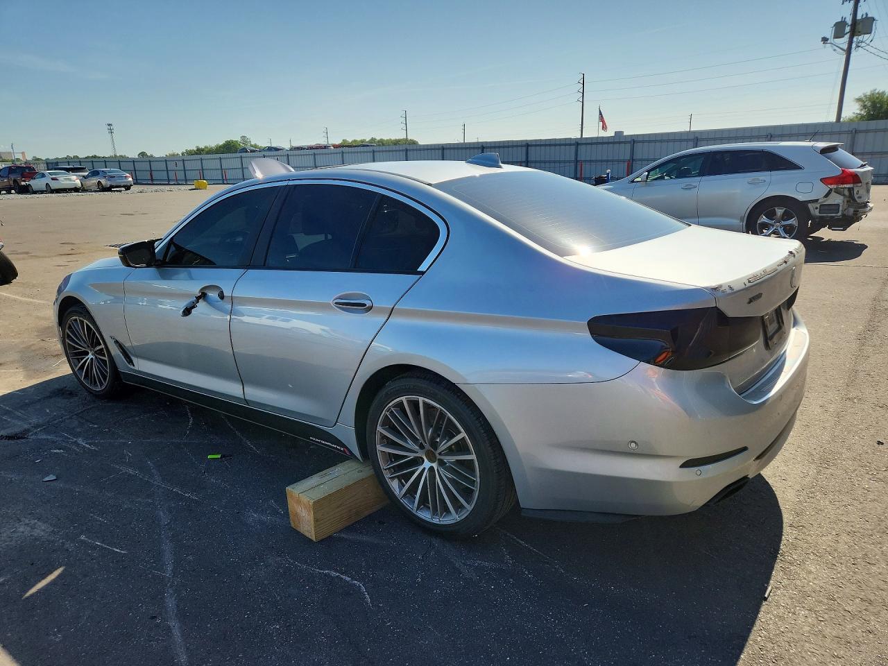 BMW Seria 5 - zdjęcie 2