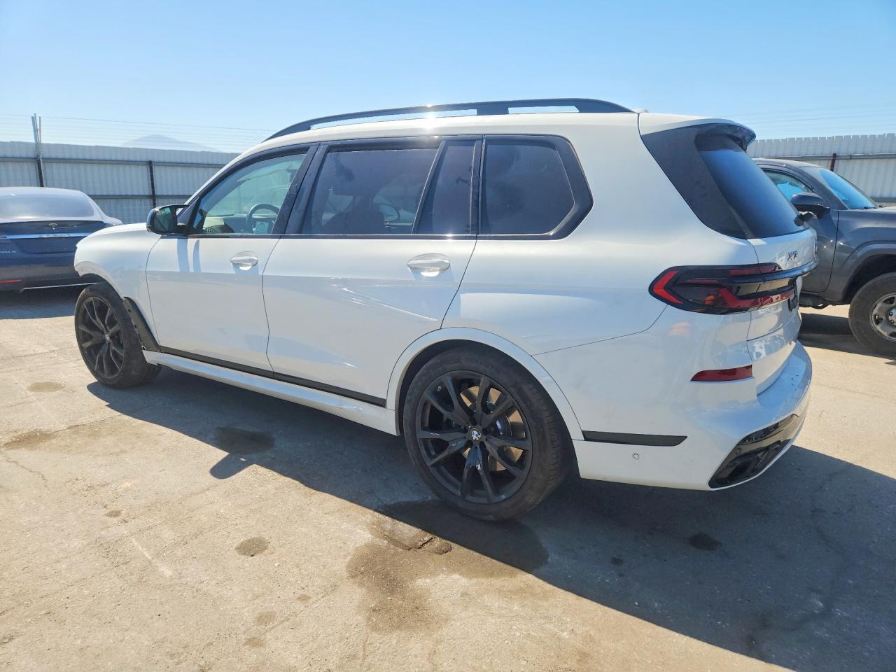 2024 BMW X7 M60I - zdjęcie 2