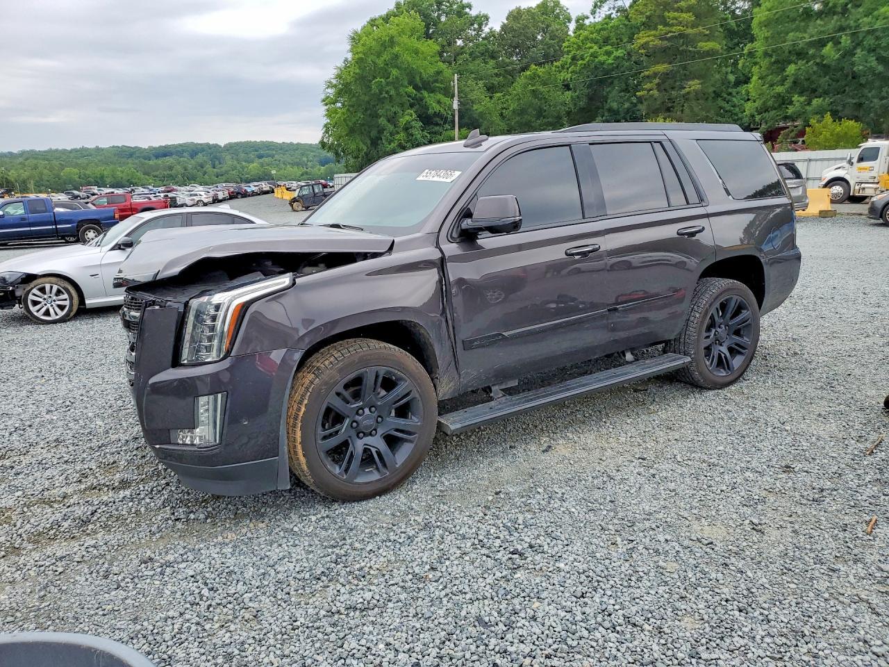 2018 Cadillac Escalade Premium Luxury - zdjęcie główne