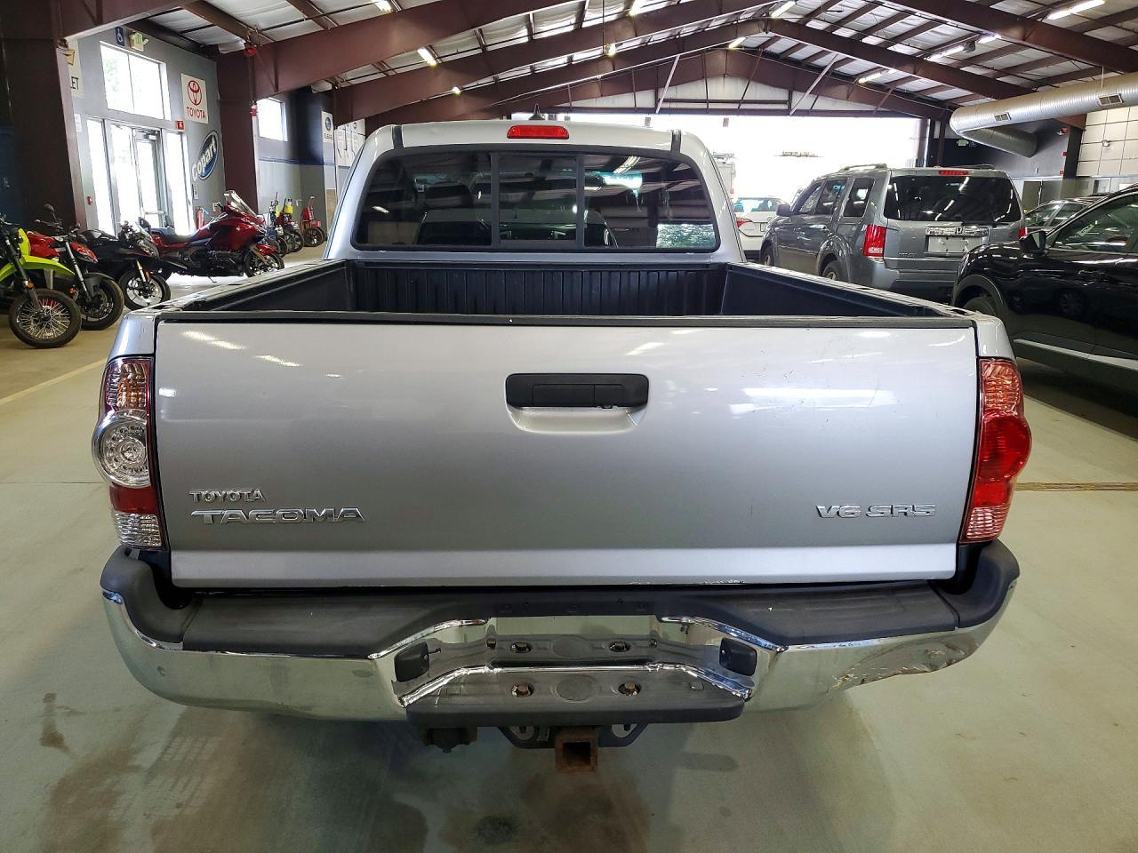 2014 Toyota Tacoma V6 - zdjęcie 6