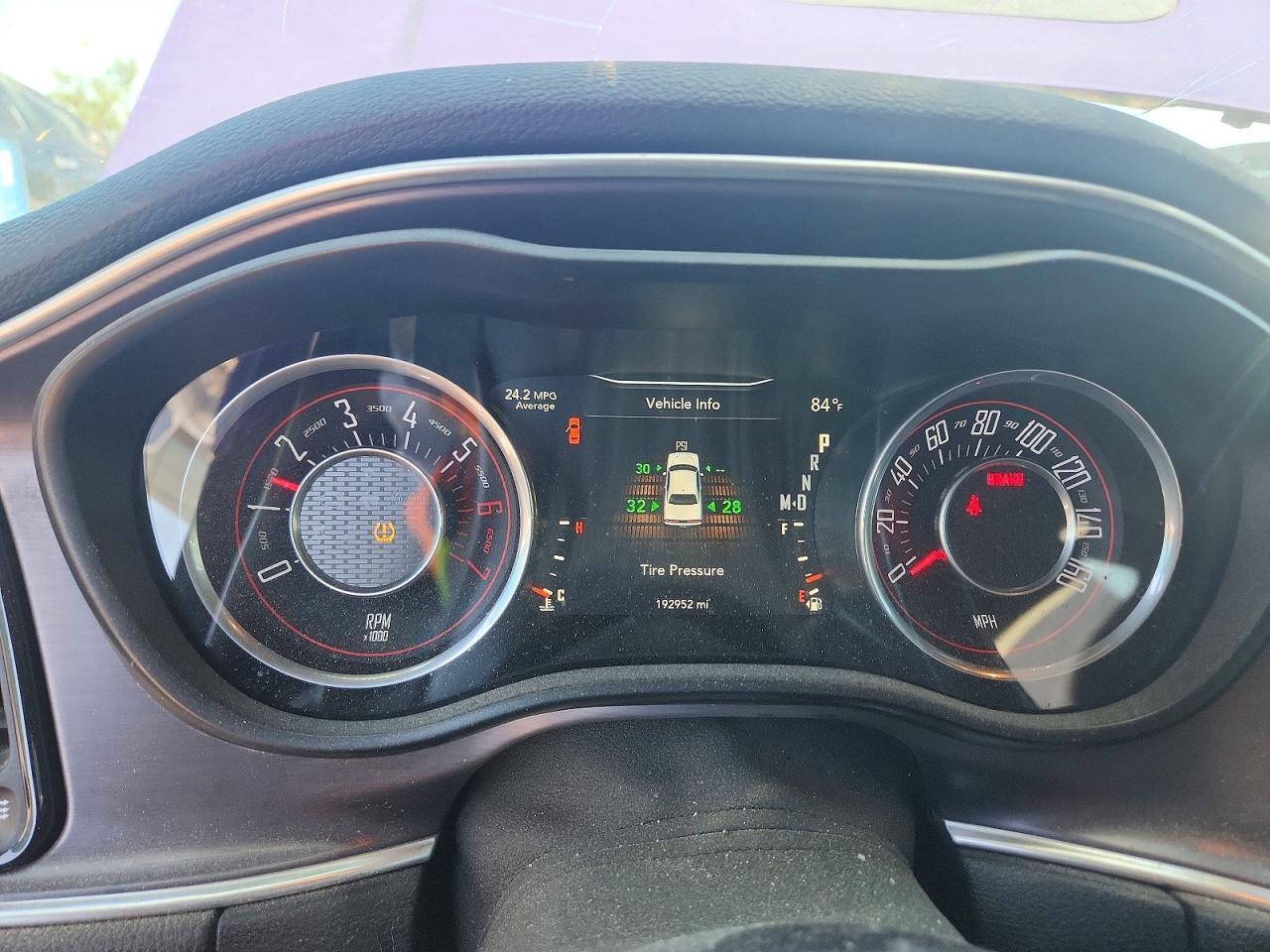 2016 Dodge Challenger R/T - zdjęcie 9