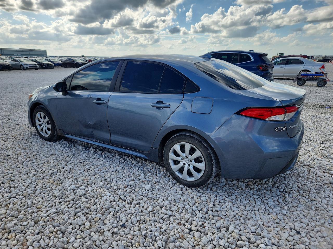2022 Toyota Corolla Le - zdjęcie 2