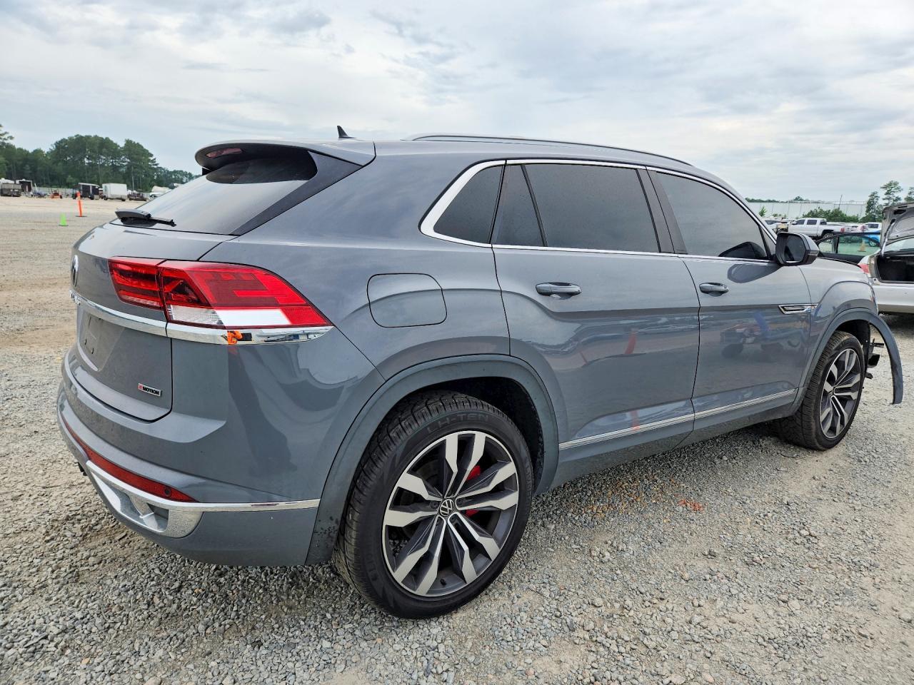 2021 Volkswagen Atlas Cross Sport Sel R-Line - zdjęcie 3