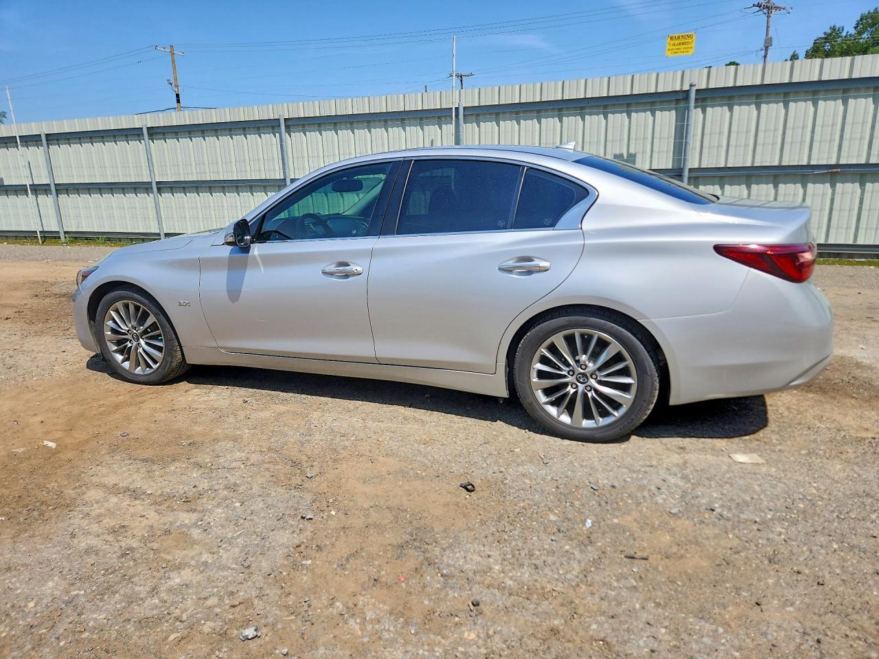 2019 Infiniti Q50 3.0T Luxe - zdjęcie 2