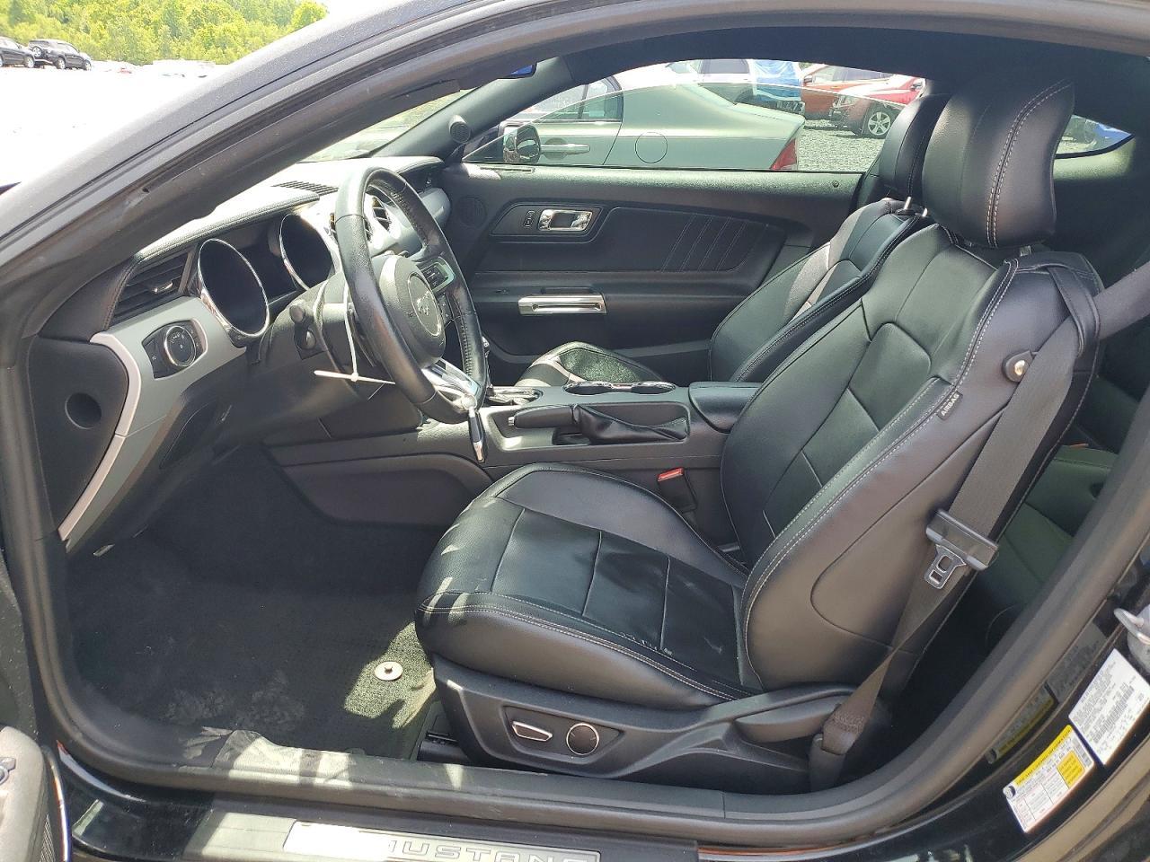 2016 Ford Mustang - zdjęcie 7