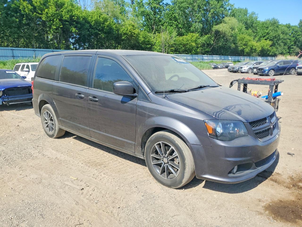 2019 Dodge Grand Caravan Gt - zdjęcie 4