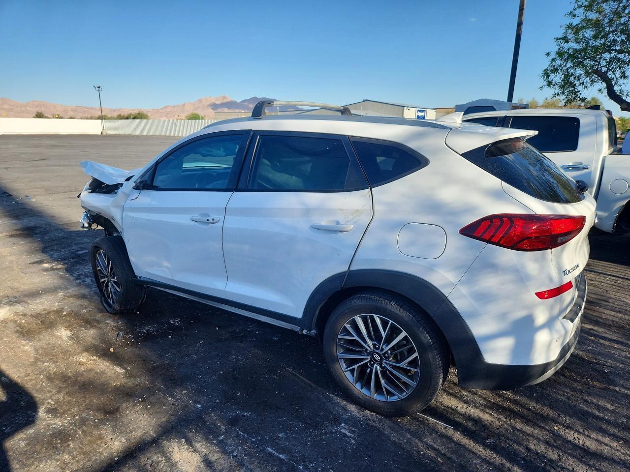 Hyundai Tucson - zdjęcie 2