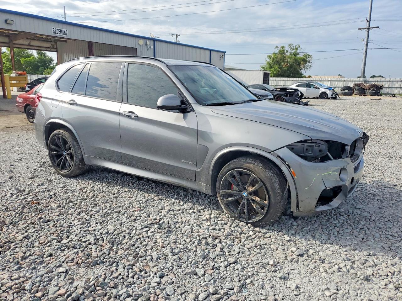 2017 BMW X5 xDrive50I - zdjęcie 4