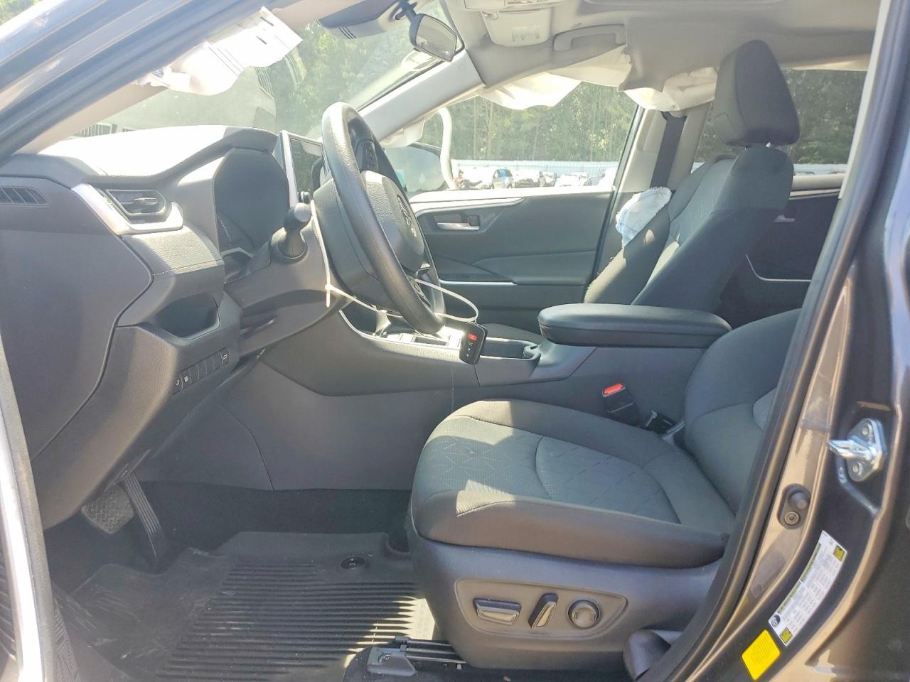 2025 Toyota Rav4 Xle - zdjęcie 7