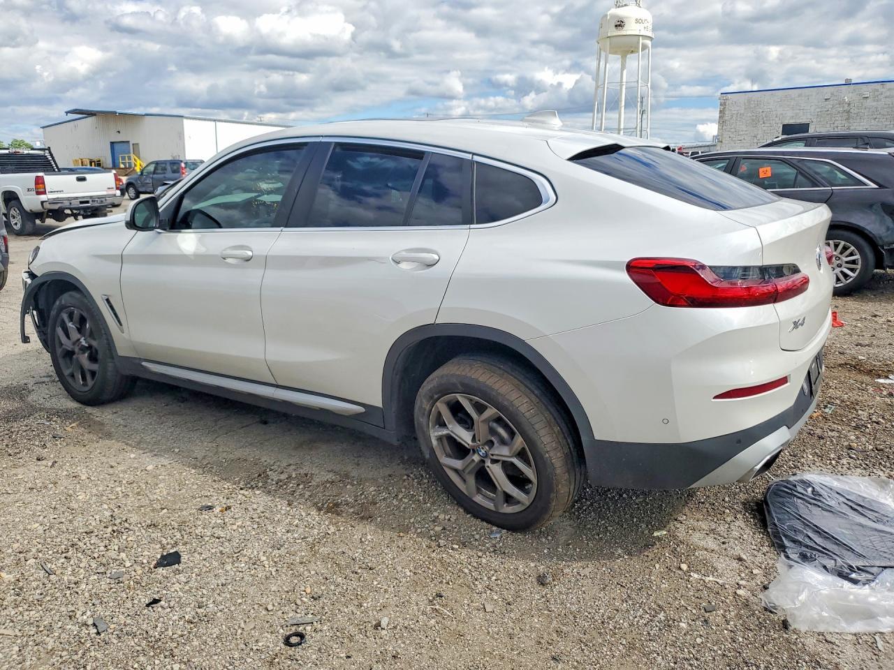 2022 BMW X4 xDrive30I - zdjęcie 2