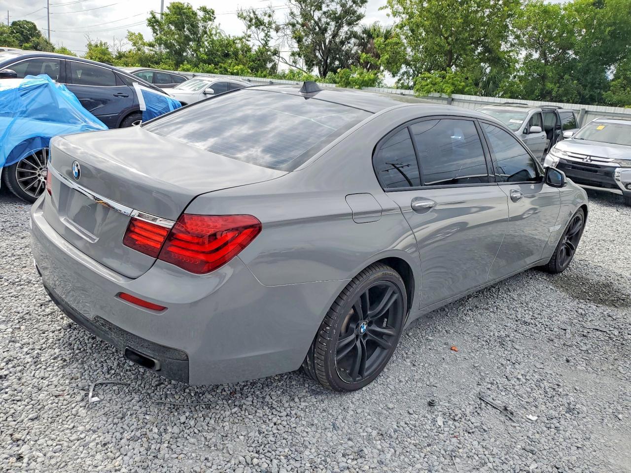 2015 BMW 740 Li - zdjęcie 3