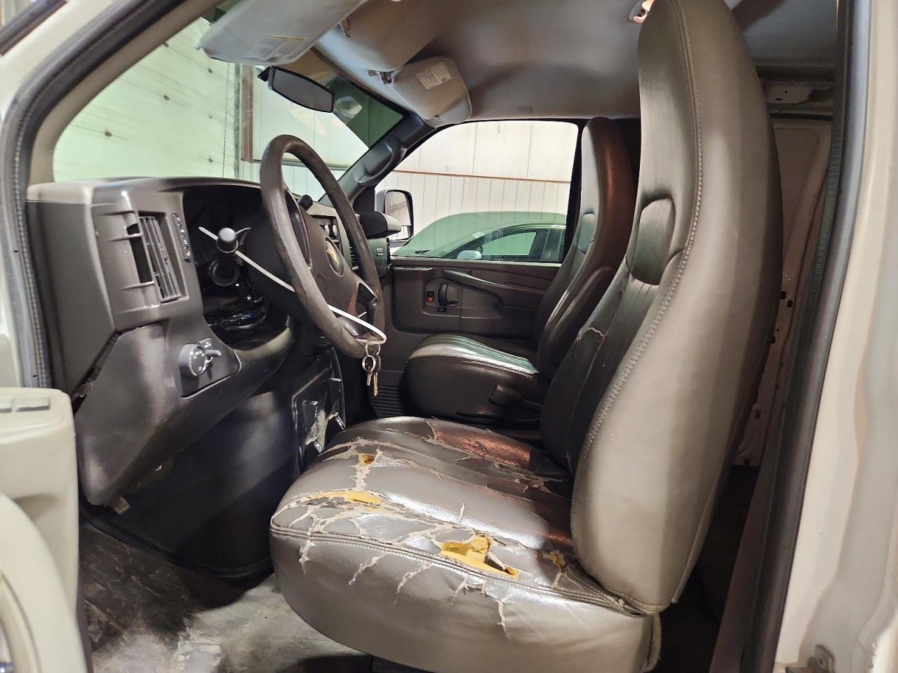 2014 Chevrolet Express G1500 - zdjęcie 7