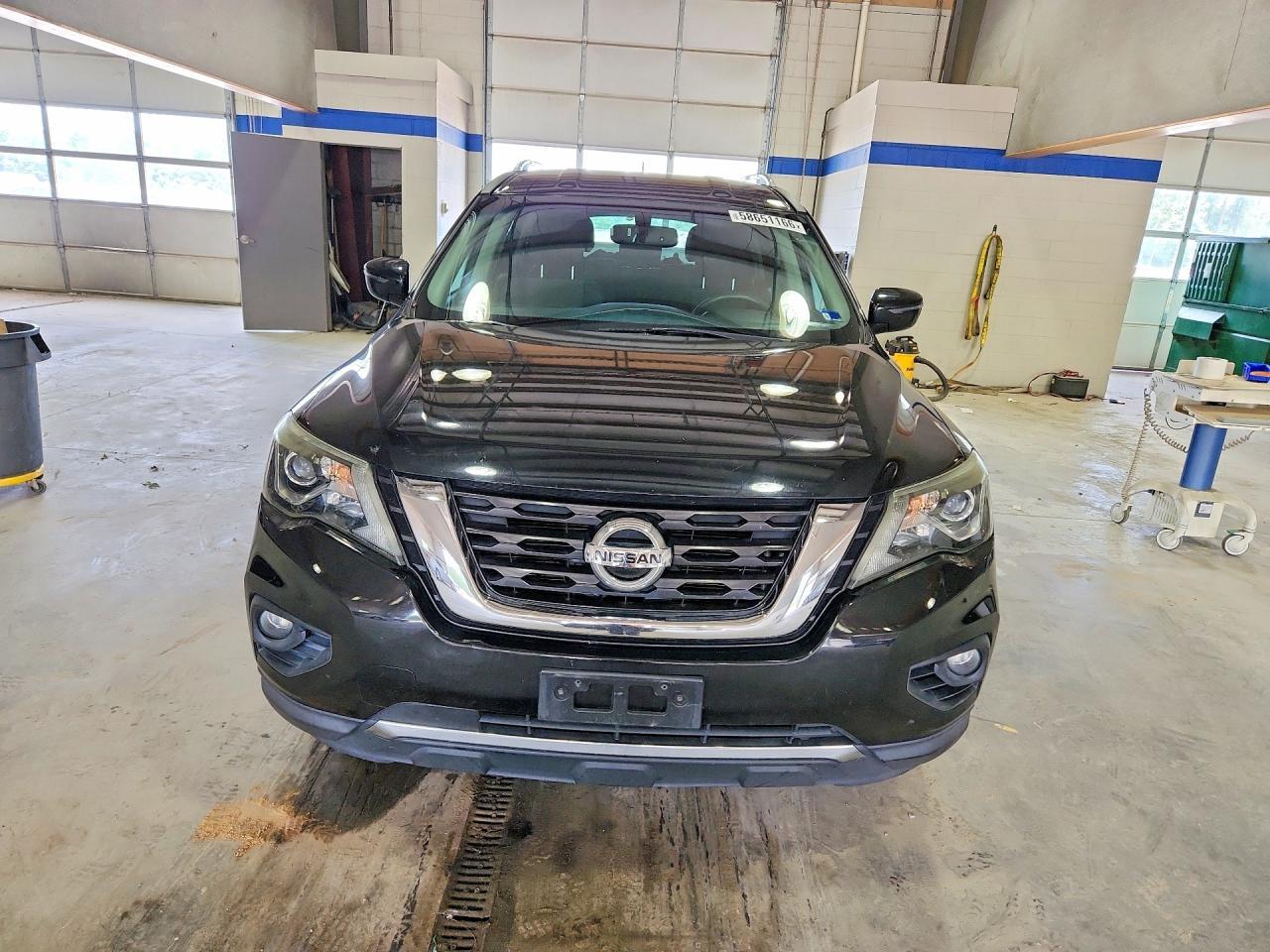 2017 Nissan Pathfinder Sv - zdjęcie 5