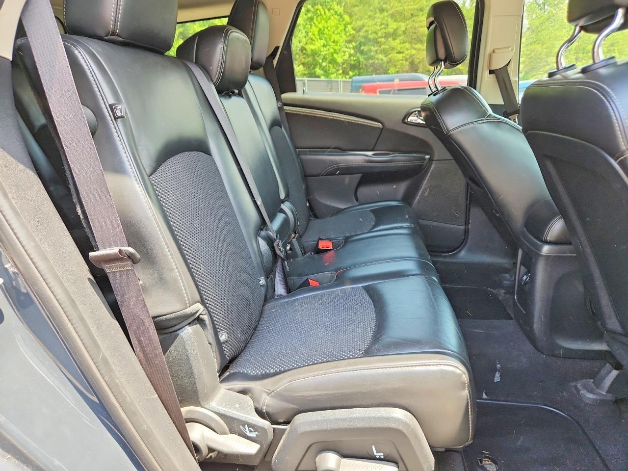 2017 Dodge Journey Crossroad - zdjęcie 11