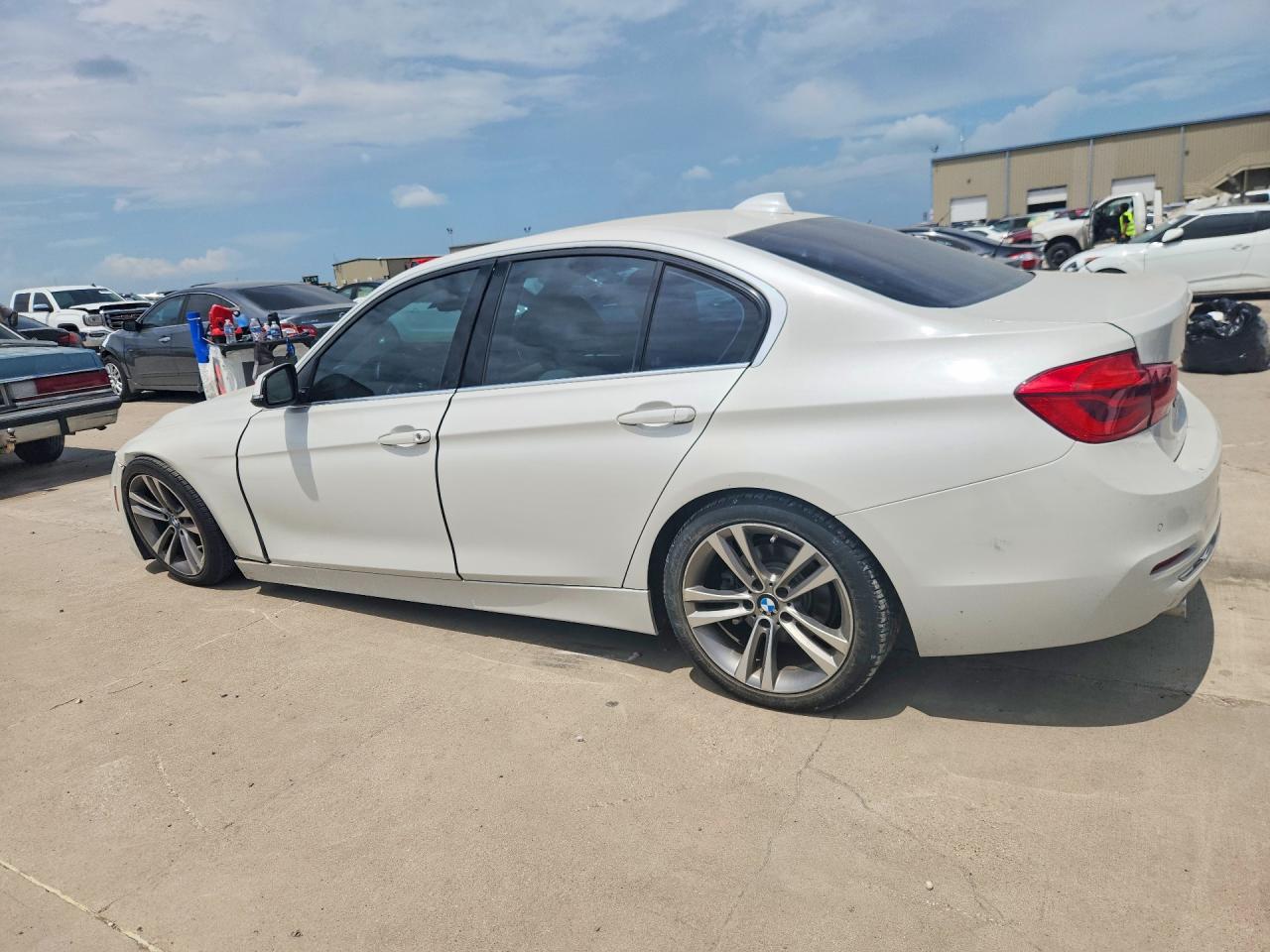 BMW Seria 3 - zdjęcie 2