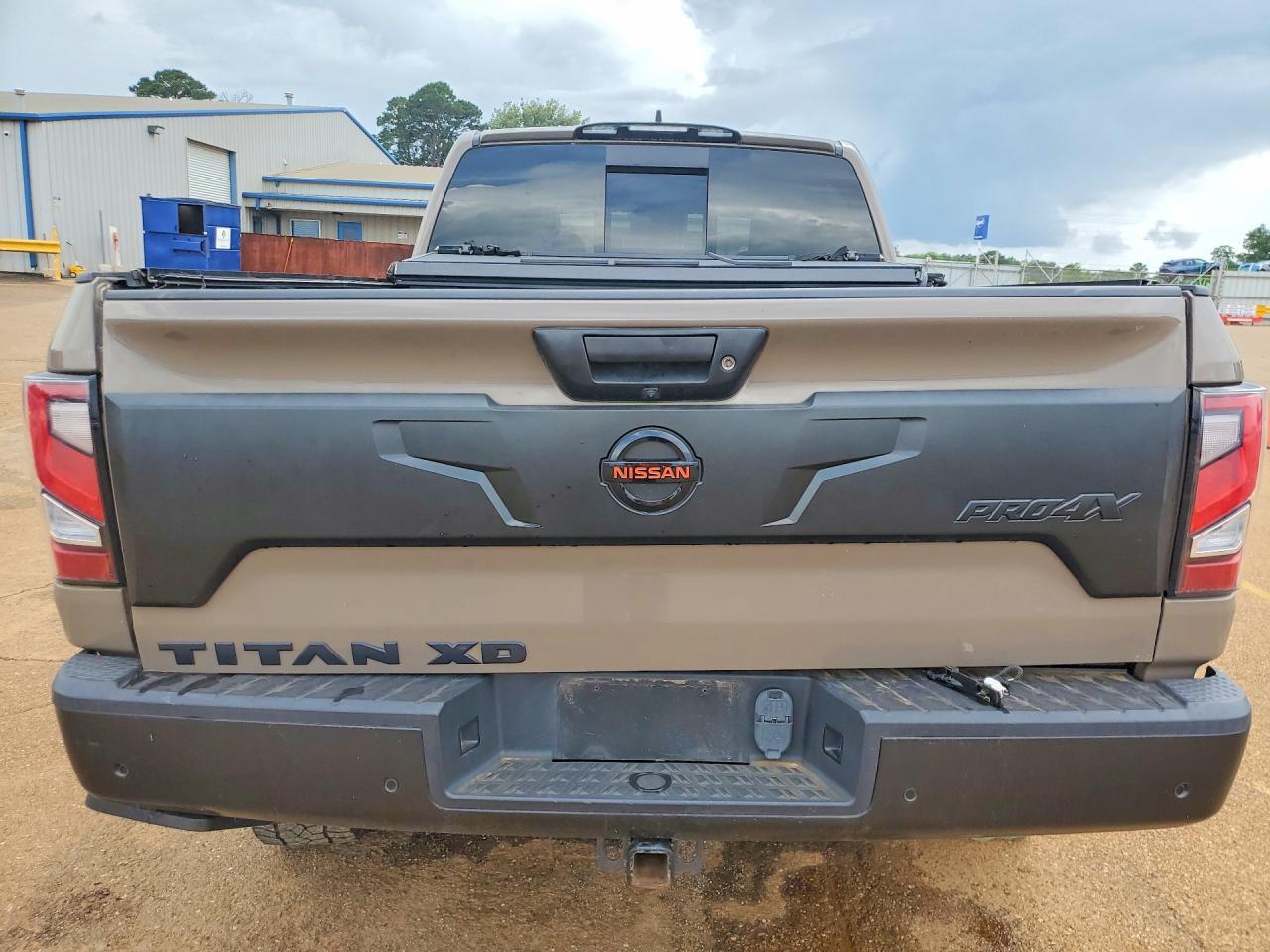 2022 Nissan Titan Xd Pro-4X - zdjęcie 6