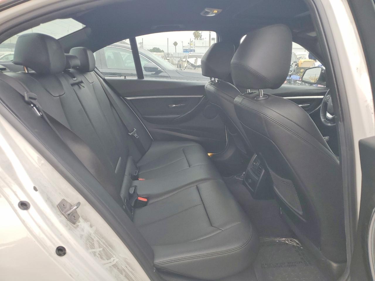 2018 BMW 330E - zdjęcie 10
