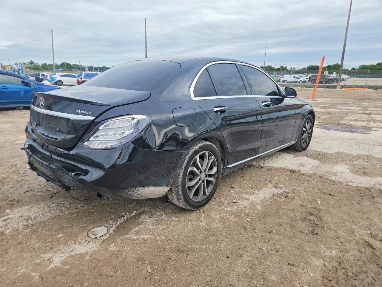 2016 Mercedes-Benz C 300 4Matic - zdjęcie 3