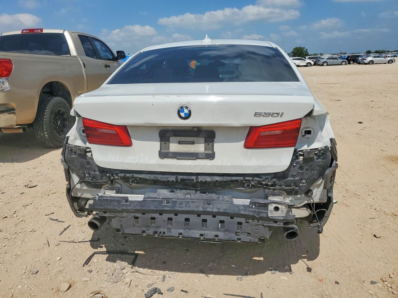 2018 BMW 530 I - zdjęcie 6