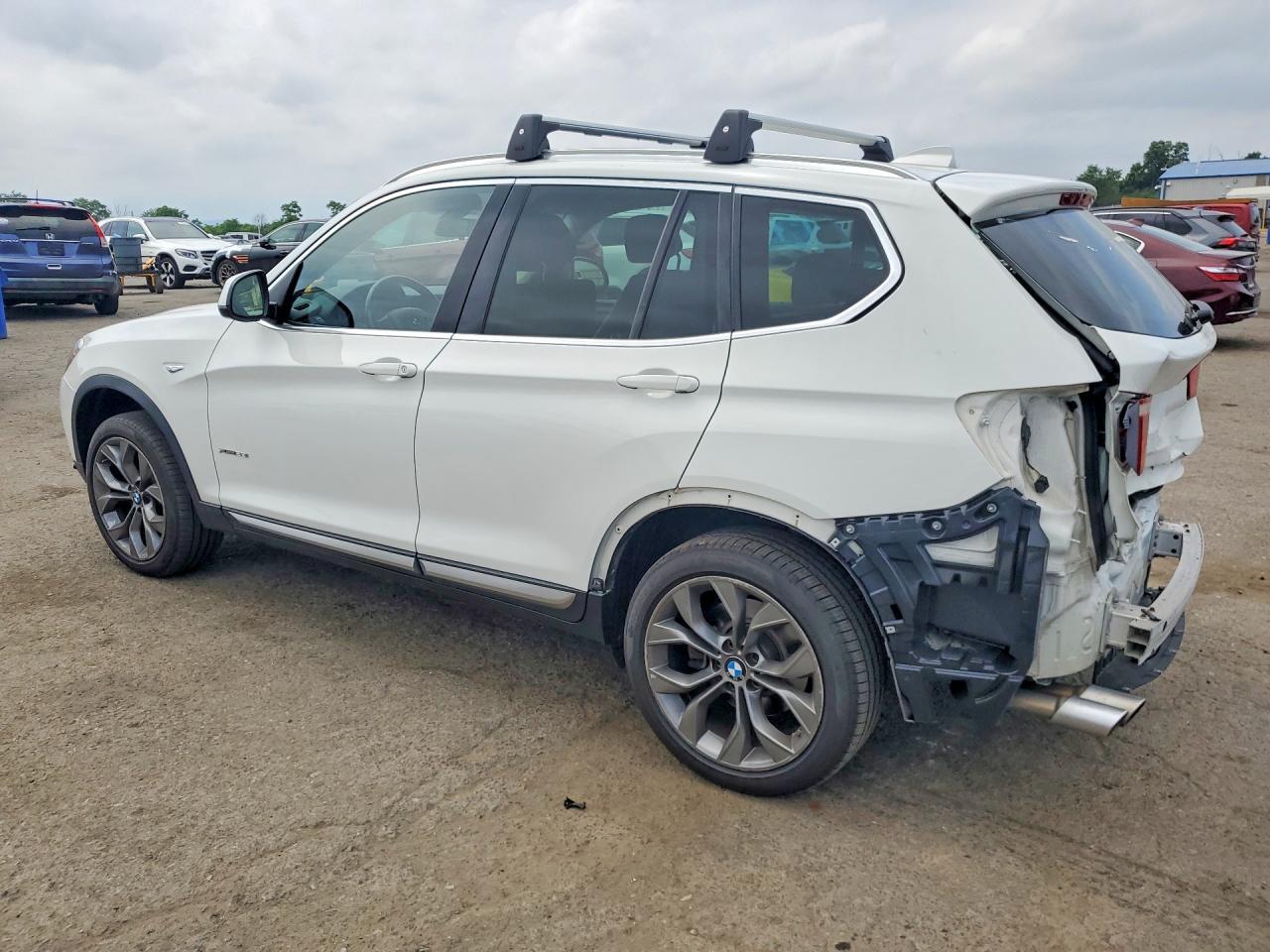 2017 BMW X3 xDrive28I - zdjęcie 2