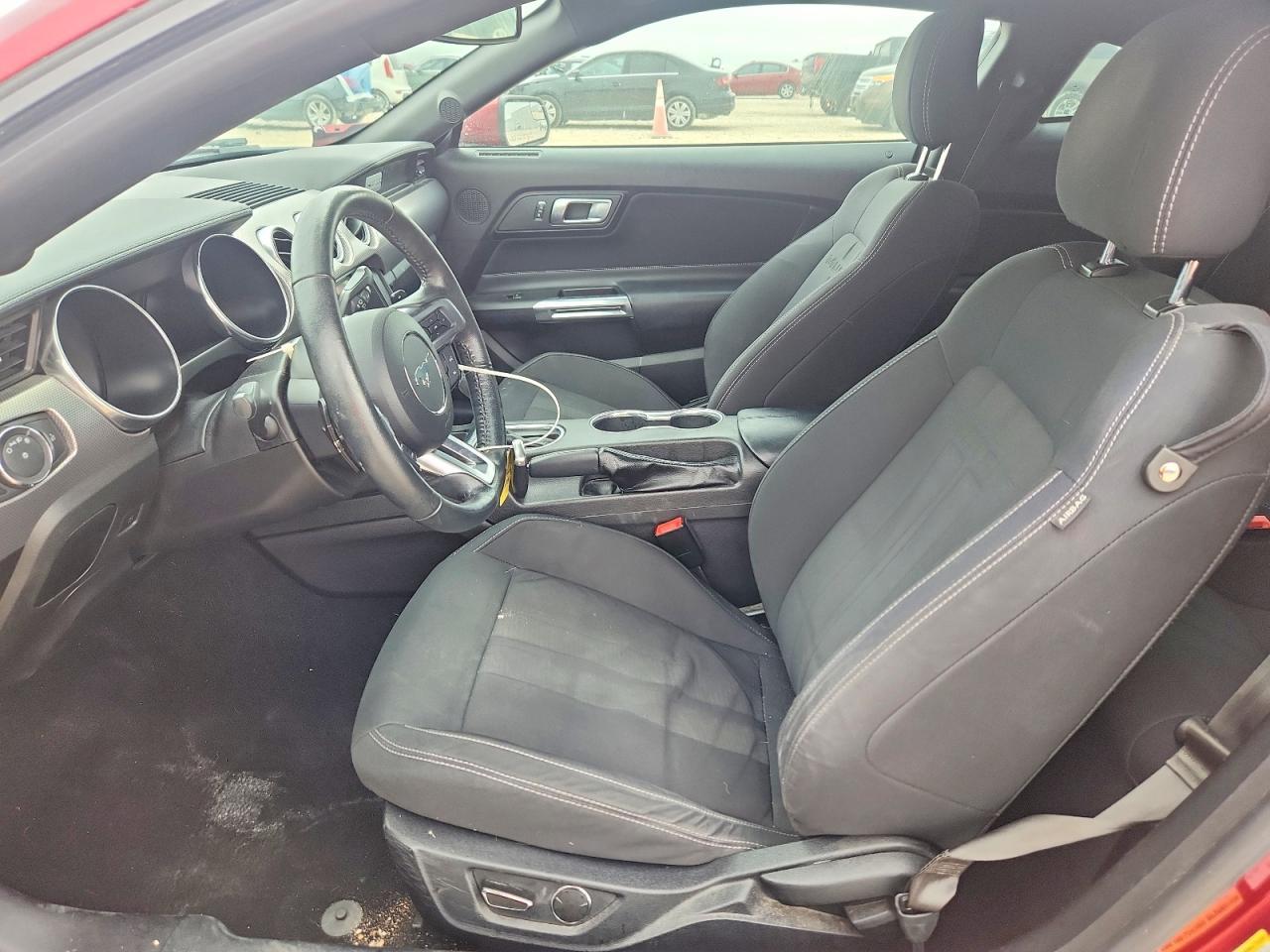 2019 Ford Mustang - zdjęcie 7