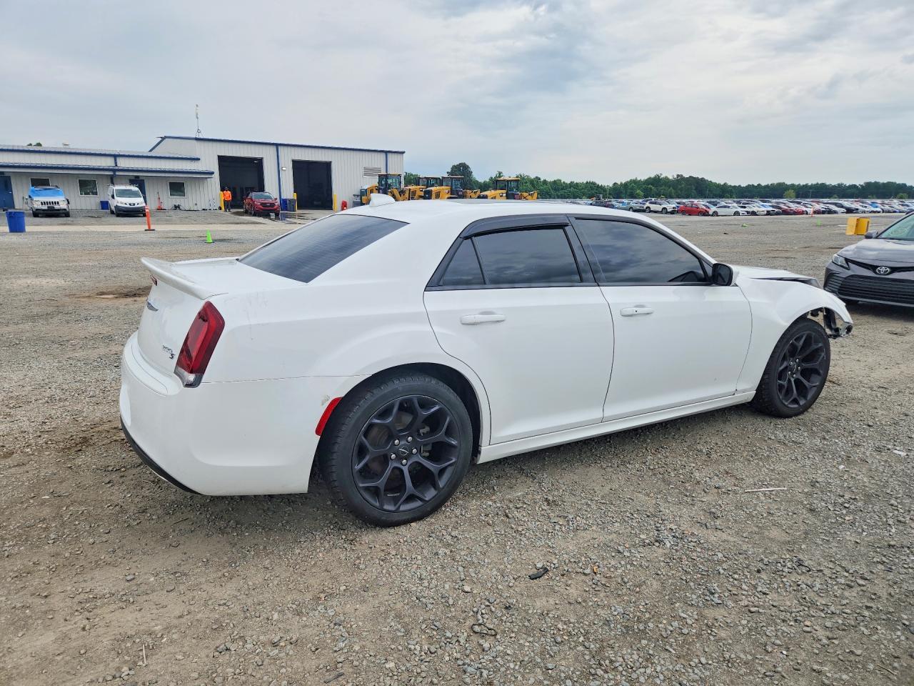 2020 Chrysler 300 S - zdjęcie 3