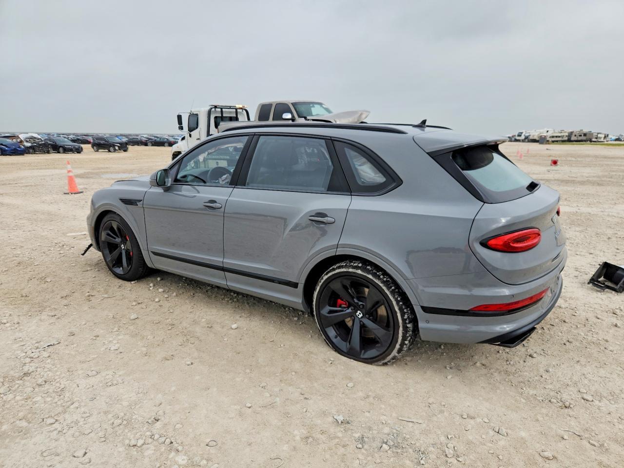 2023 Bentley Bentayga - zdjęcie 2