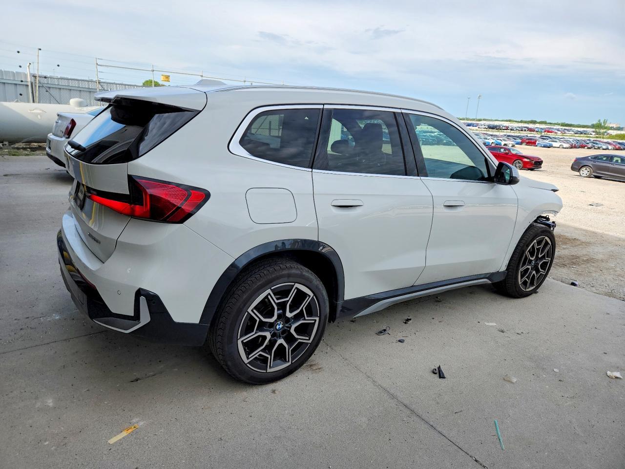 2024 BMW X1 xDrive28I - zdjęcie 3
