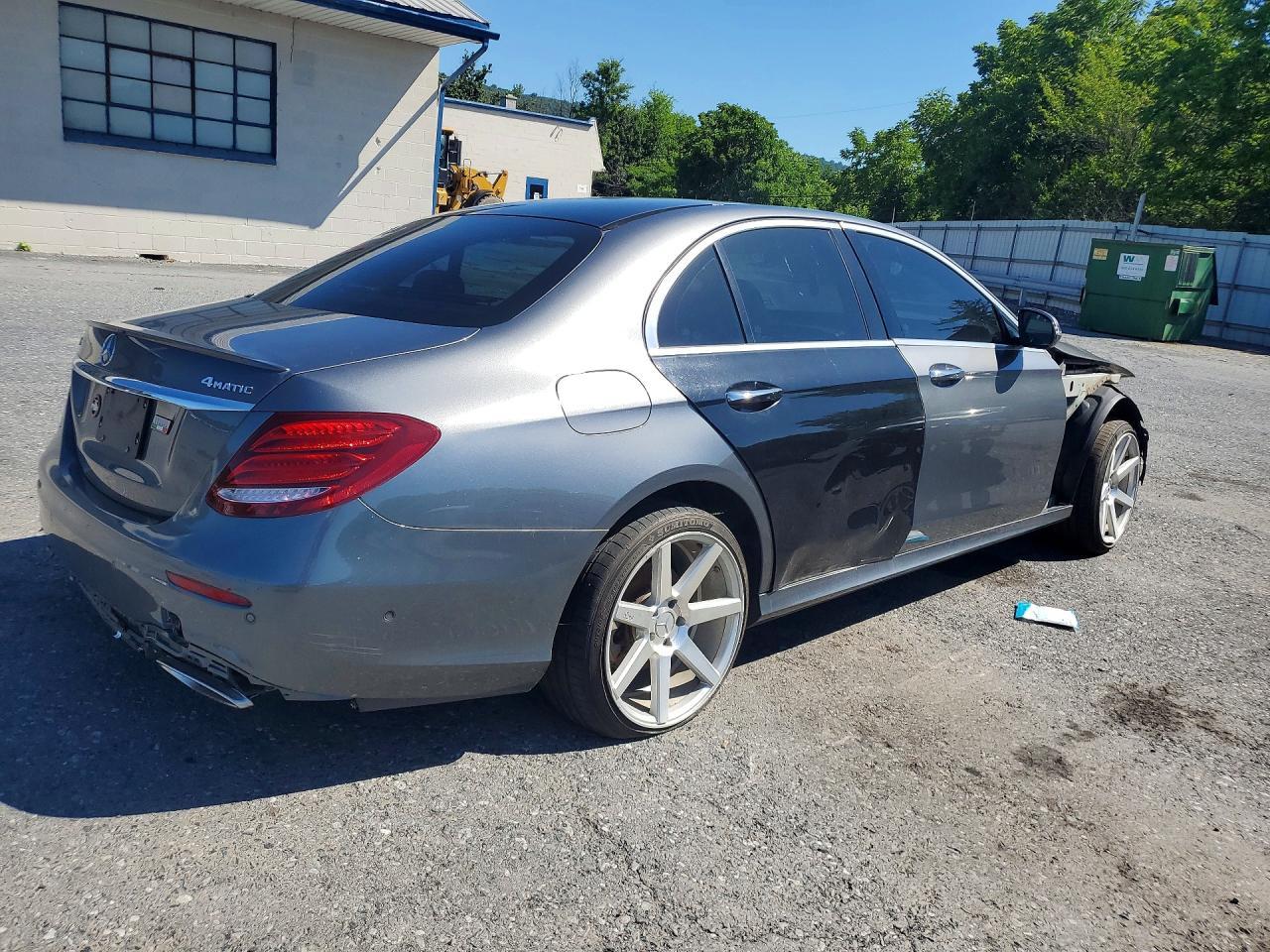 2017 Mercedes-Benz E 300 4Matic - zdjęcie 3