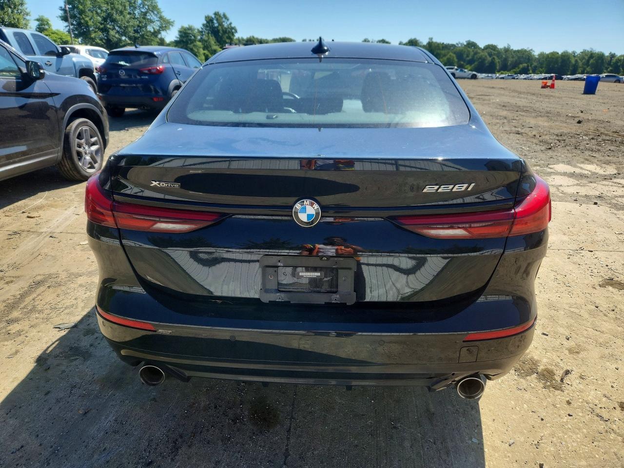 2021 BMW Seria 2 228i - zdjęcie 6