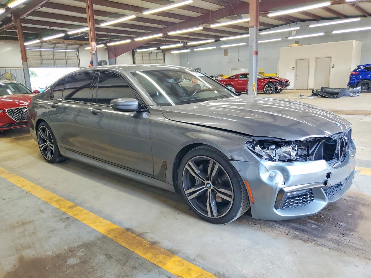 2019 BMW 740 I - zdjęcie 4