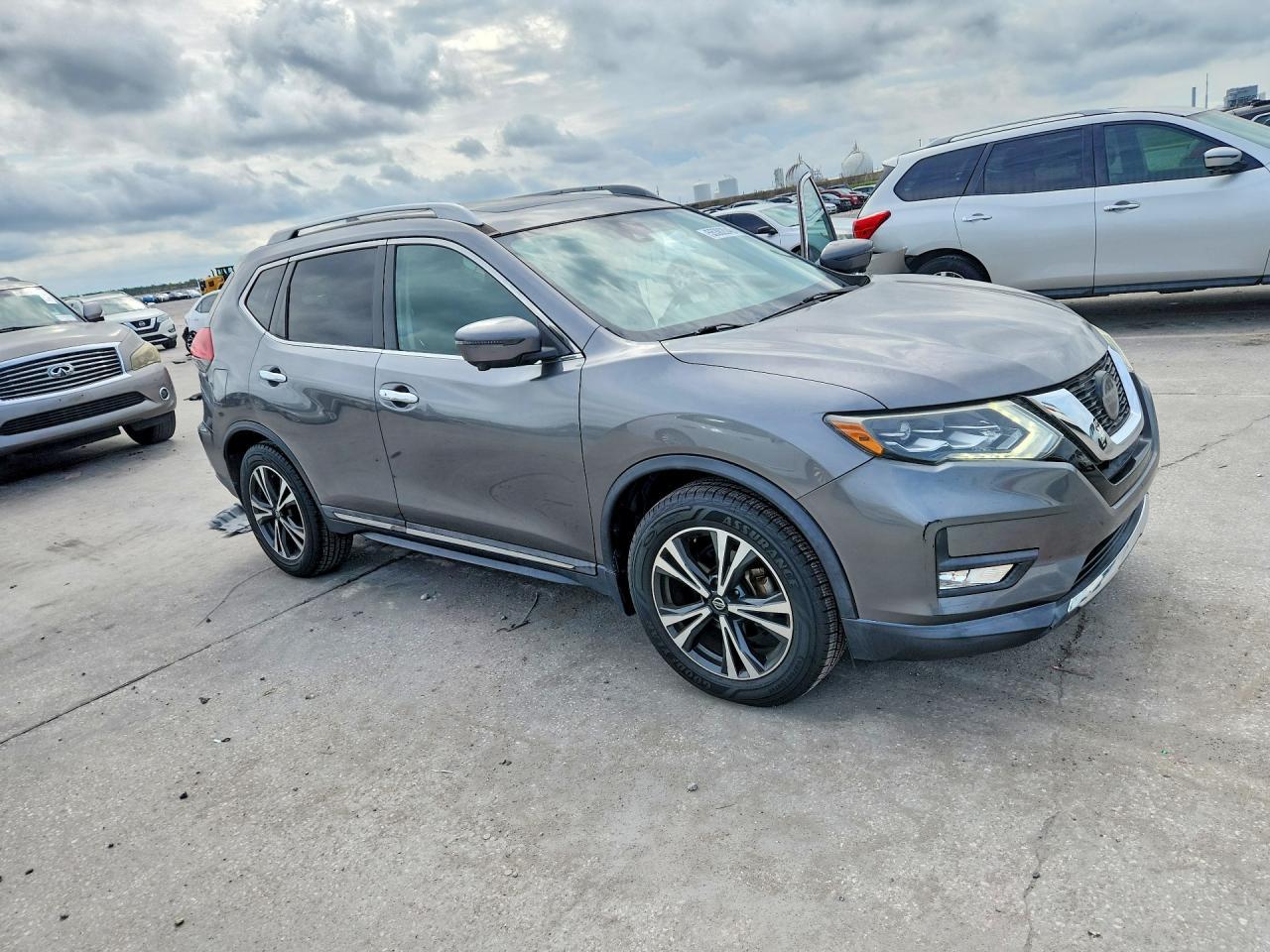 2018 Nissan Rogue Sl - zdjęcie 4