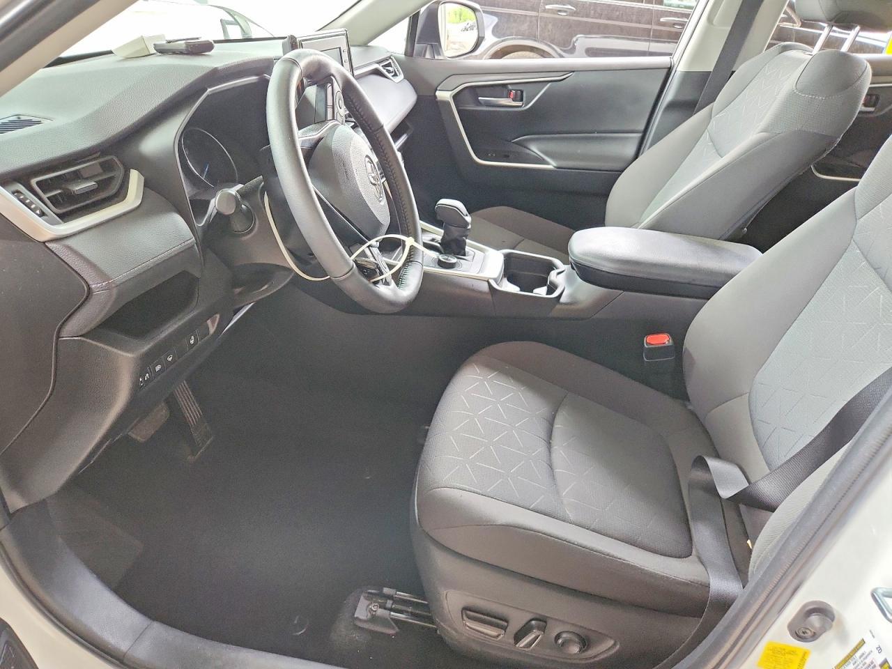 2021 Toyota Rav4 Xle - zdjęcie 7