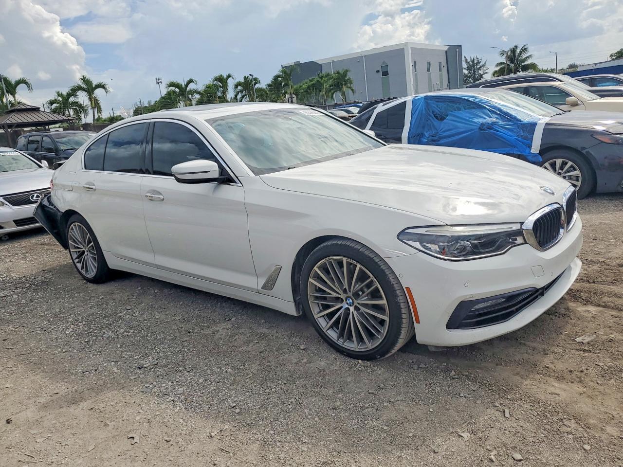 2017 BMW 530 I - zdjęcie 4