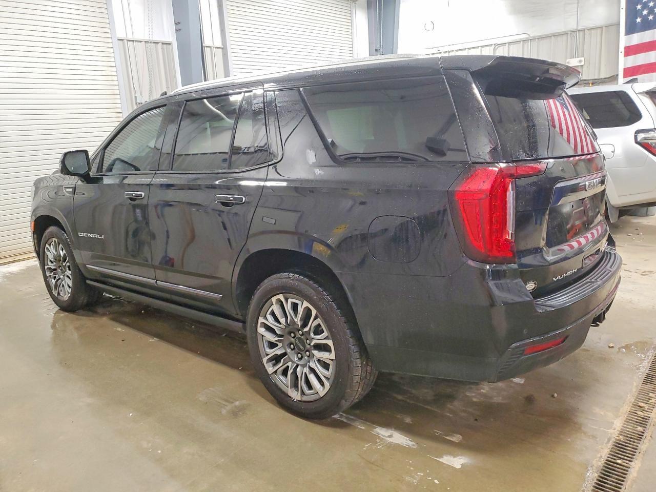 2023 GMC Yukon Denali Ultimate - zdjęcie 2