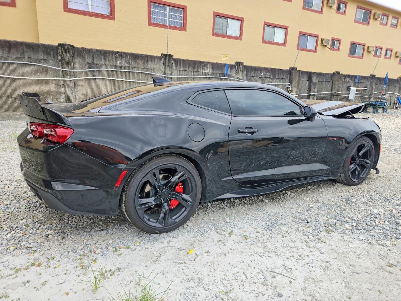 2021 Chevrolet Camaro Ls - zdjęcie 3