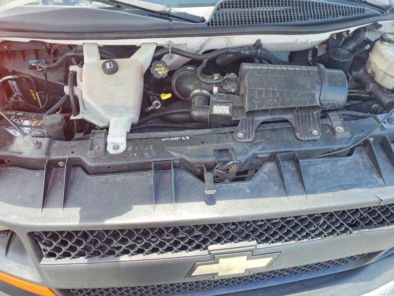 2017 Chevrolet Express G2500 - zdjęcie 11