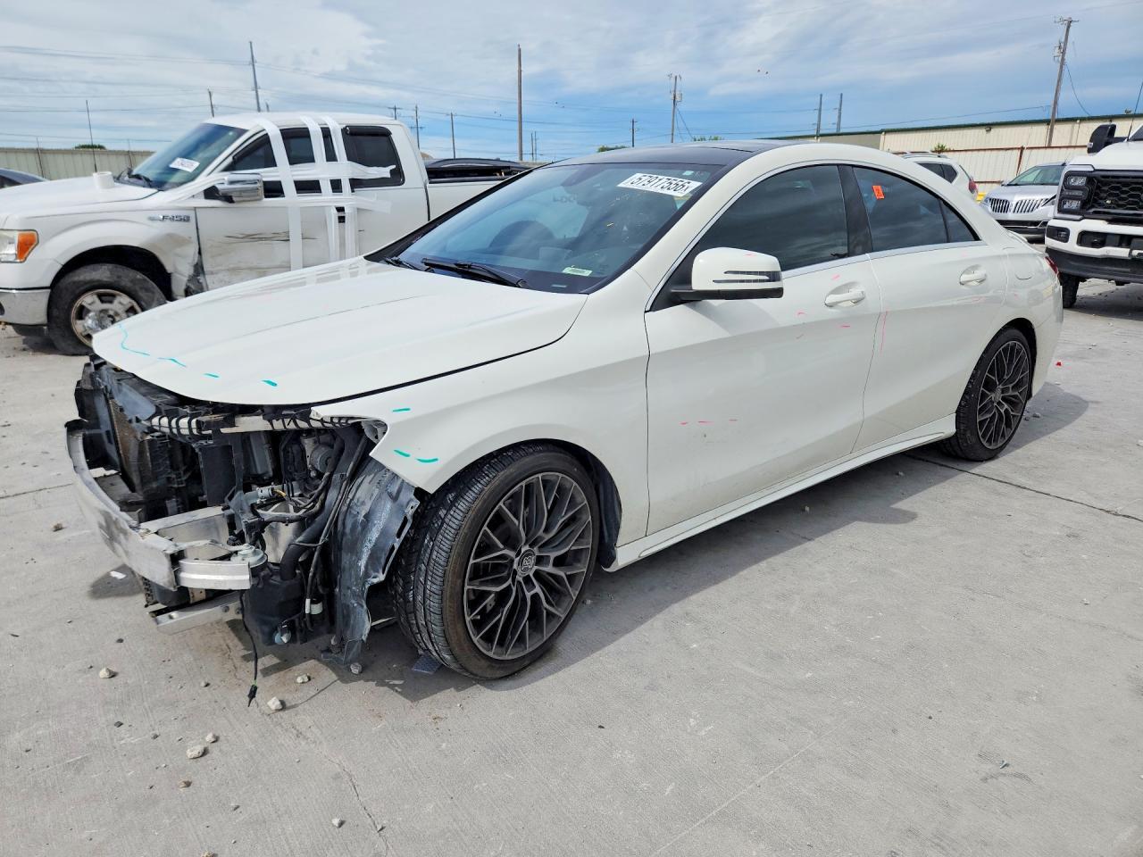 2014 Mercedes-Benz Cla 250 4Matic - zdjęcie główne