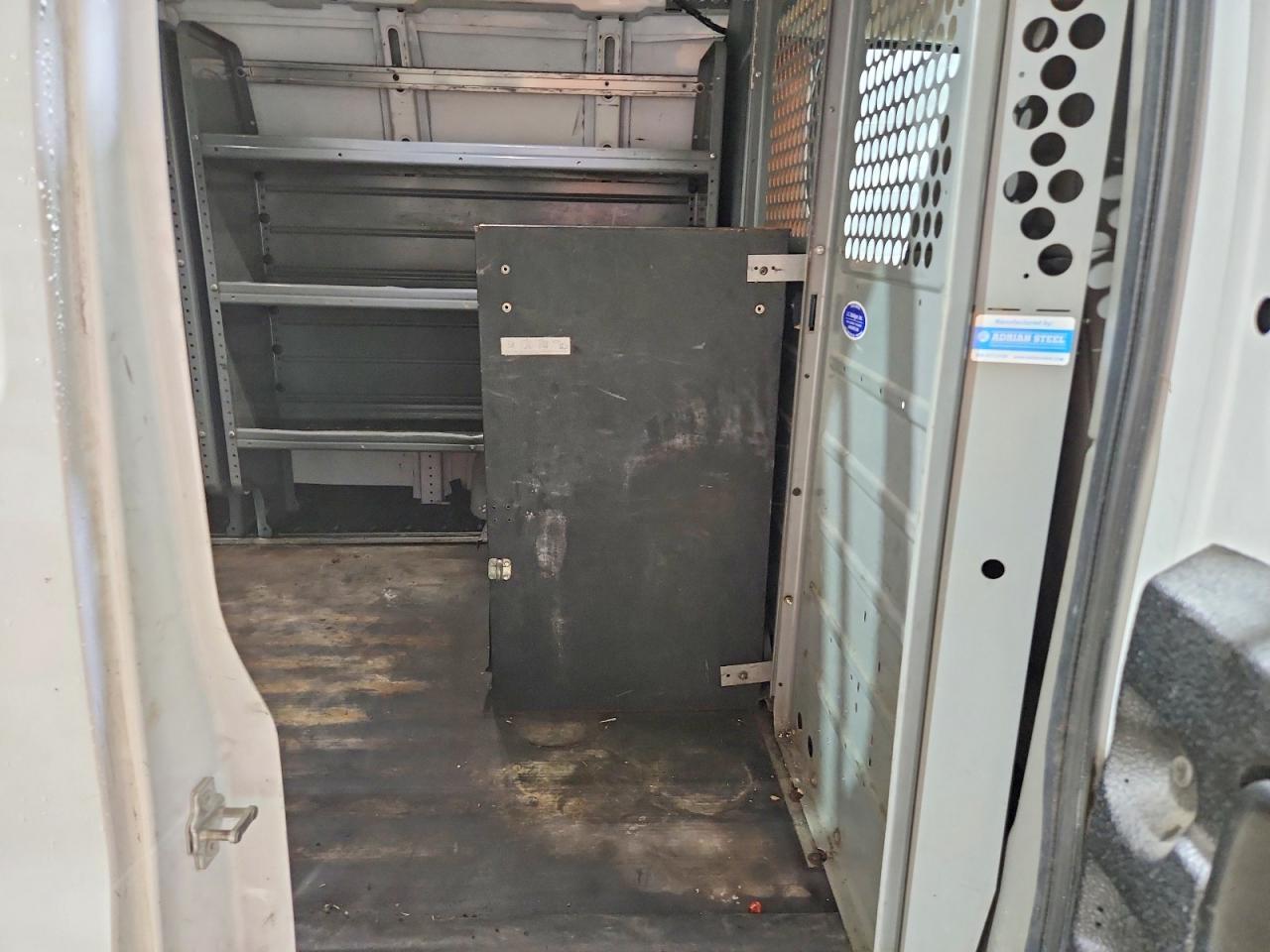 2019 Chevrolet Express G2500 - zdjęcie 10