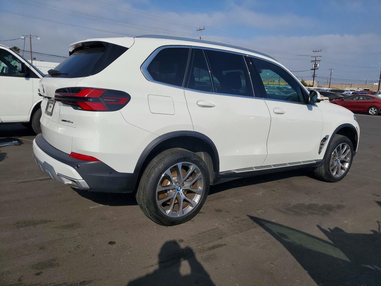 2025 BMW X5 xDrive50E - zdjęcie 3